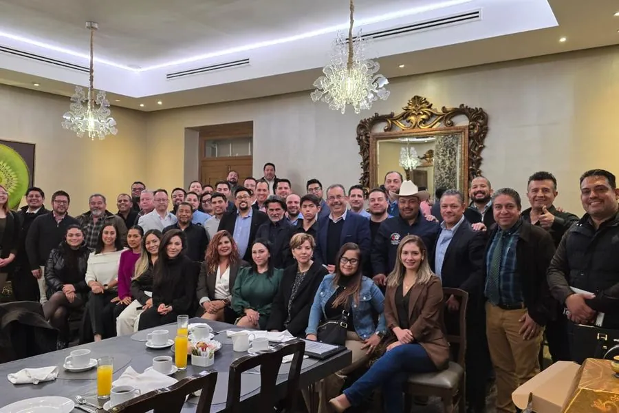 Desayuno empresarial con Fer Mares, de Alsuper